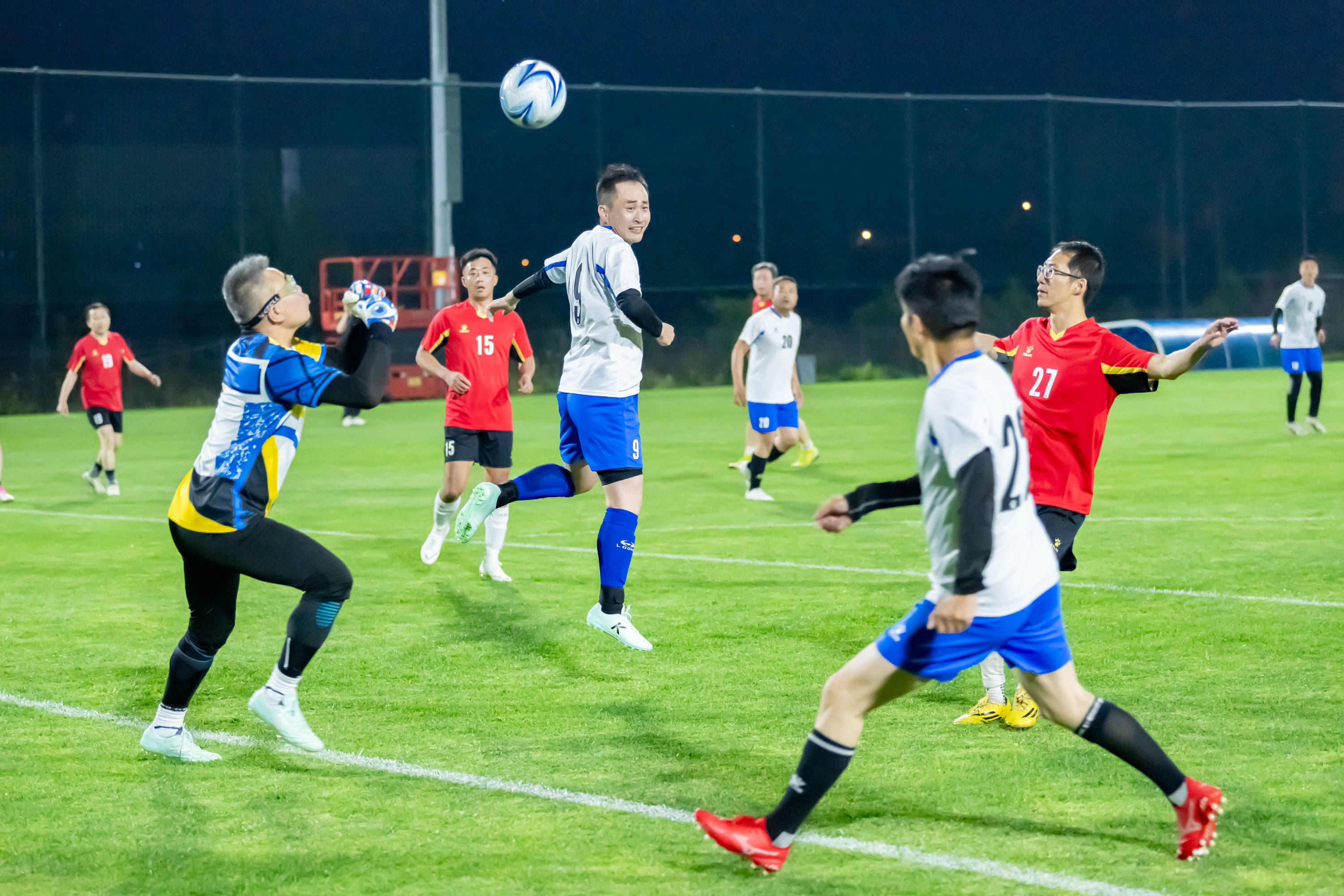 突破还是锋 突破还是锋